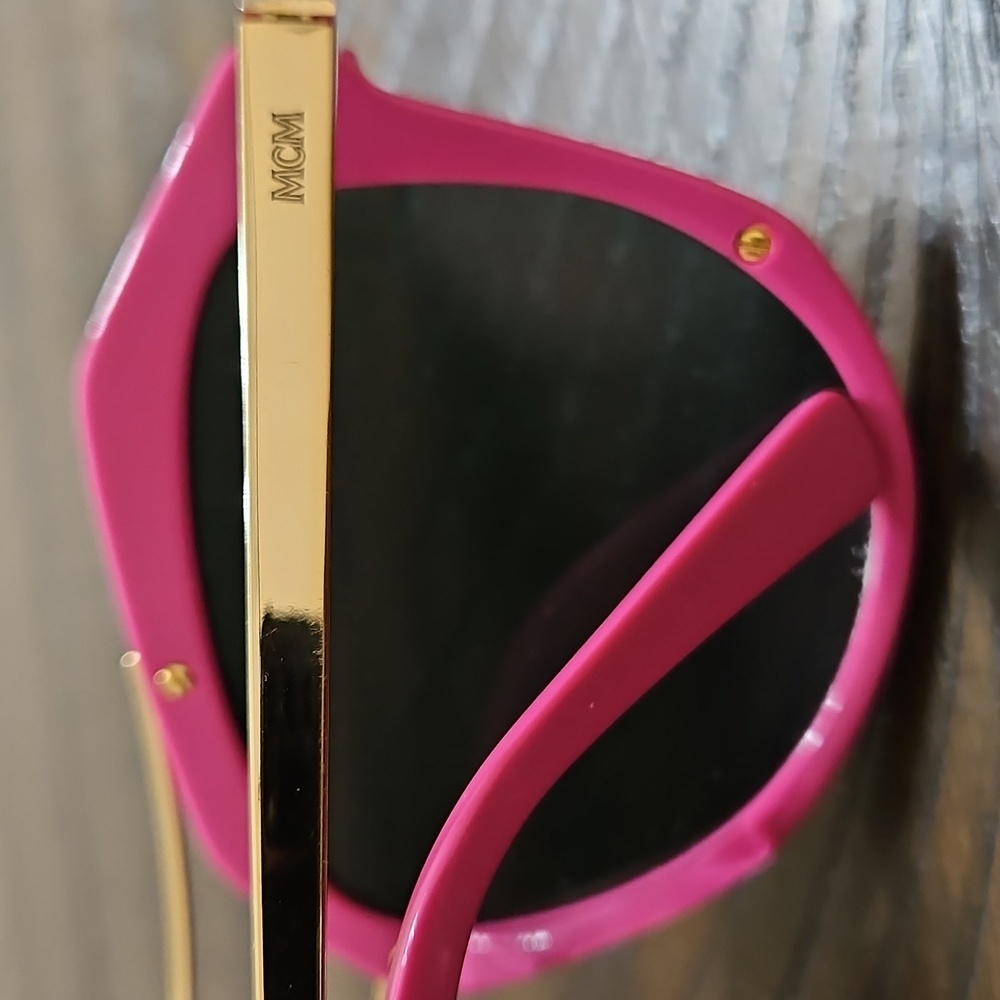 MCM Women's Sunglasses in Pink and Gold - Picture 6 of 8